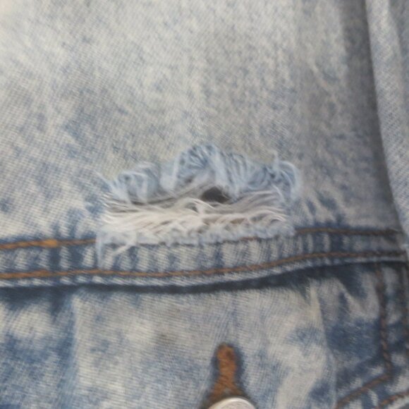 Bluenotes Deliberately Distressed Acid Washed Women's Denim Jean Jacket - Size M - Picture 5 of 13